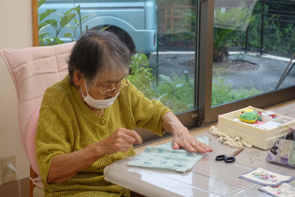 鹿児島スター俱楽部よしの　裁縫活動　作業