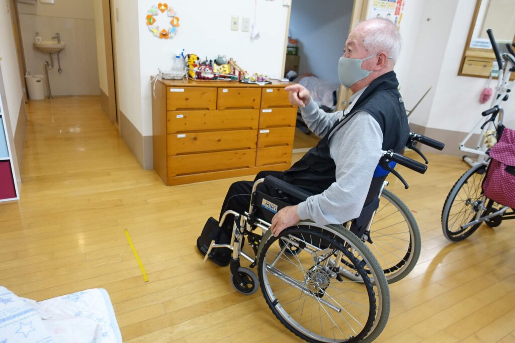 鹿児島ディサービス　車椅子　自走