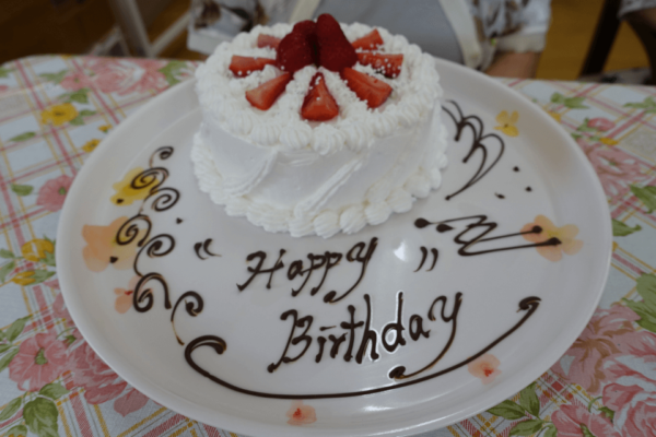 鹿児島ディサービス　手作りケーキ　誕生日