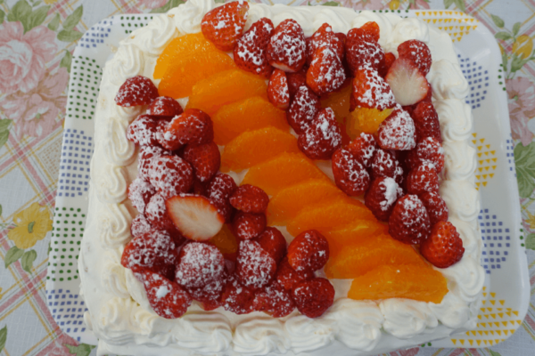 鹿児島デイサービス　誕生日会　手作りケーキ