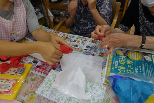 鹿児島　デイサービス　創作活動　金魚