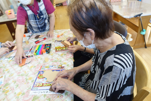 鹿児島　デイサービス　創作活動　どんぐり