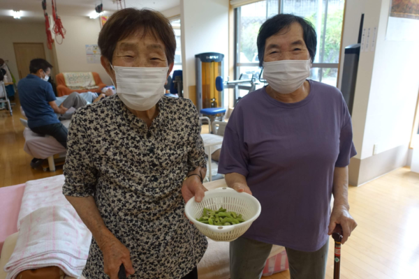 鹿児島ディサービス　園芸活動　収穫