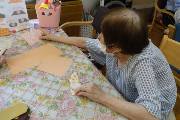 鹿児島デイサービス　創作活動　折り紙