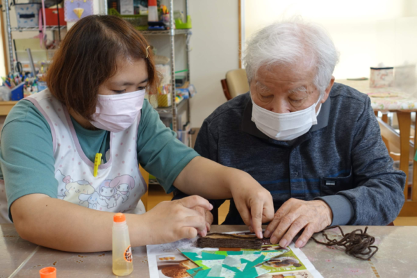 鹿児島ディサービス　創作活動　ツリー