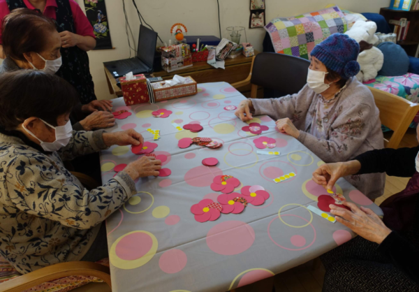 鹿児島ディサービス　創作活動　梅の花