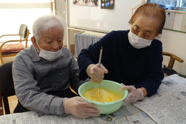 鹿児島ディサービス　おかし作り　どら焼き