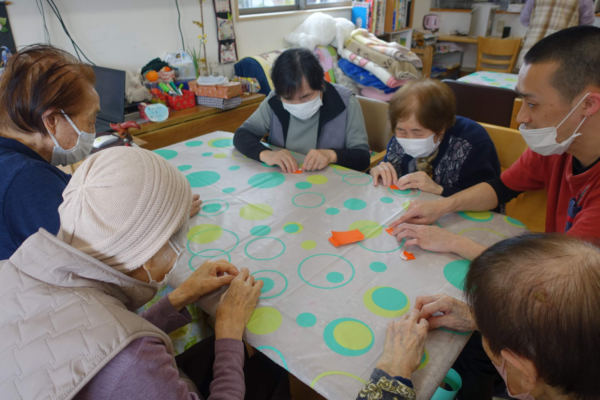 鹿児島　デイサービス　創作活動　折り紙