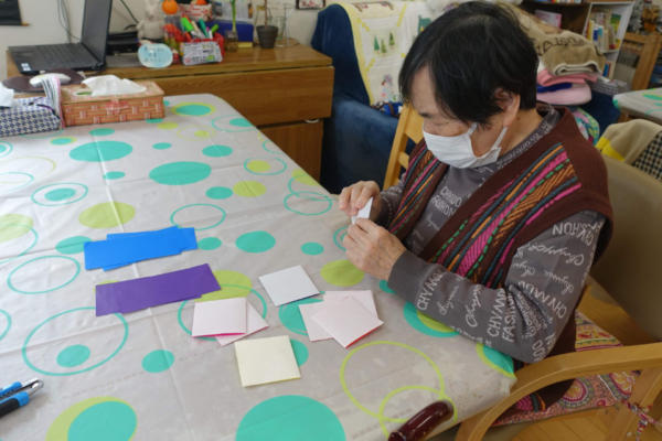 鹿児島ディサービス　創作活動　花作り