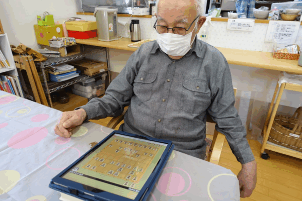鹿児島ディサービス　将棋　タブレット