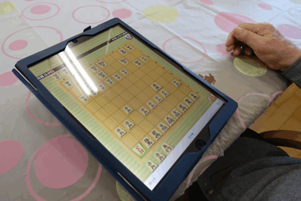 鹿児島ディサービス　将棋　タブレット