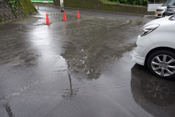 鹿児島ディサービス　梅雨入り　灰