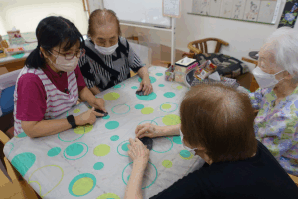 鹿児島デイサービス　創作活動　提灯