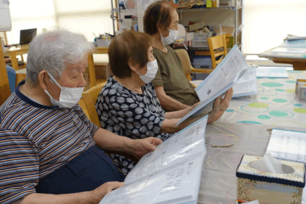 鹿児島デイサービス　合唱　歌レク