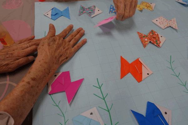 鹿児島デイサービス　創作活動　金魚