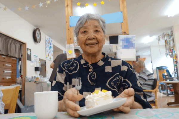 鹿児島ディサービス　誕生日会　８月