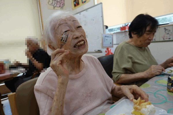 鹿児島デイサービス　誕生日会　手作りケーキ