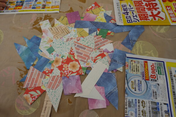 鹿児島　デイサービス　創作活動　壁紙作り　コラージュアート