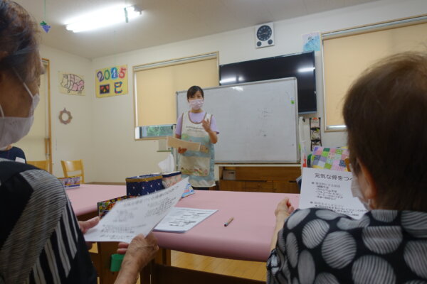 鹿児島　デイサービス　脳トレ　勉強　口腔ケア