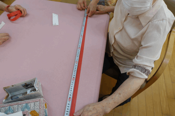 鹿児島ディサービス　レク活動　長さ当て