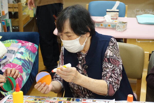 鹿児島 デイサービス 創作活動 飾り作り