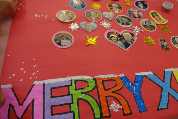 鹿児島　デイサービス　創作活動　壁紙作り