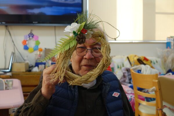 鹿児島 デイサービス 創作活動 しめ縄作り 正月飾り