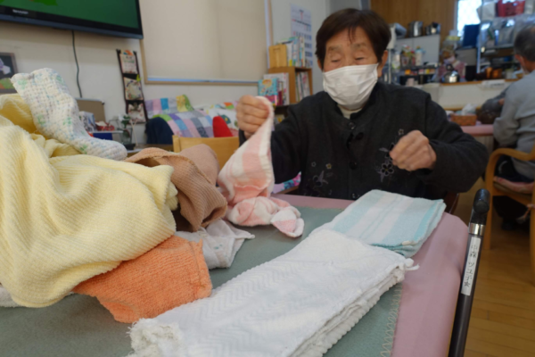 鹿児島ディサービス 洗濯物畳 巧緻性