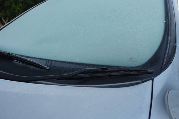 鹿児島ディサービス　送迎車　凍結