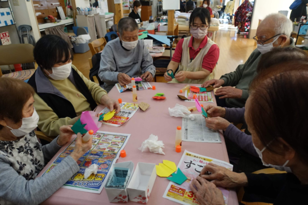 鹿児島ディサービス 創作活動 チューリップ