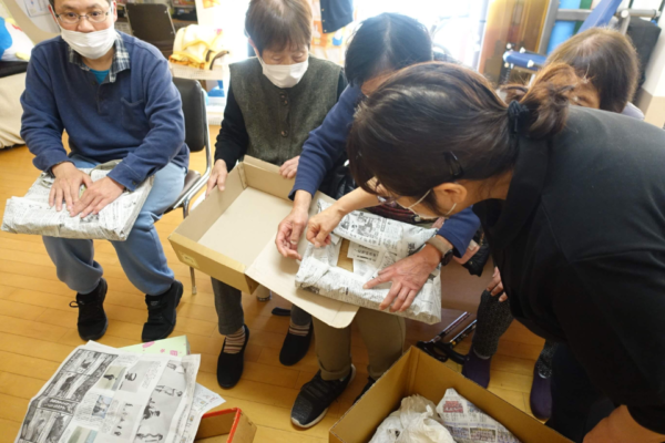 鹿児島ディサービス　レク活動　雛人形