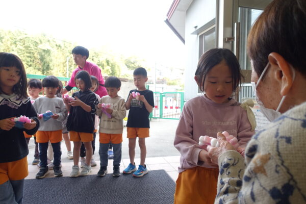 鹿児島 デイサービス 保育園交流 卒園 創作