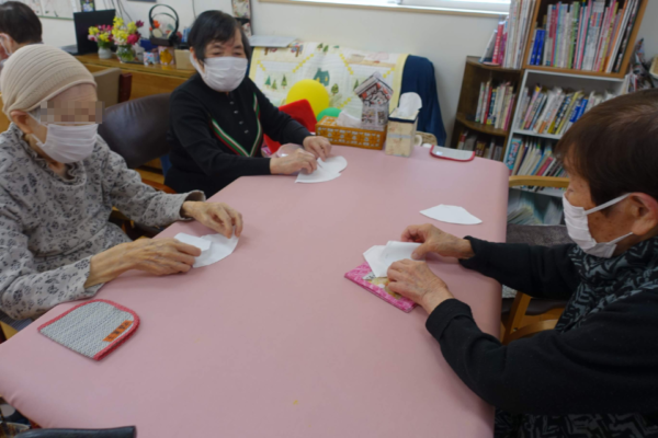 鹿児島ディサービス 創作活動 鯉のぼり