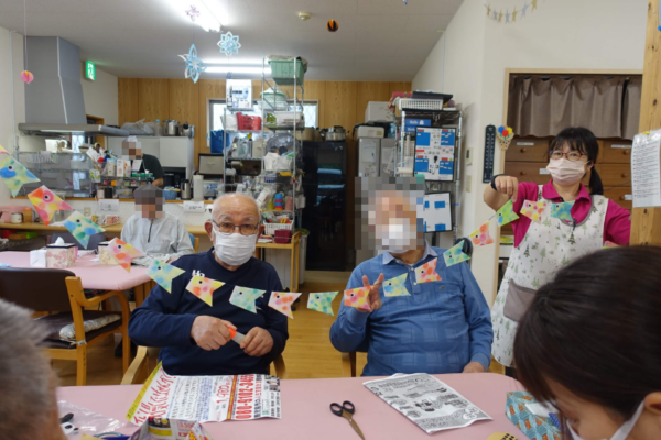 鹿児島デイサービス　こいのぼり　創作活動