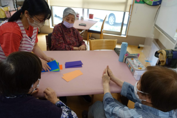 鹿児島ディサービス　創作活動　てるてる坊主
