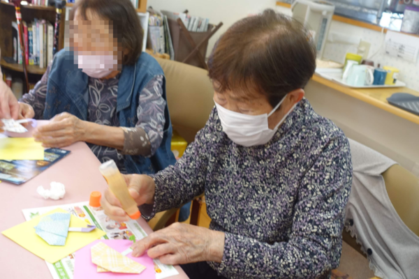 鹿児島ディサービス　創作活動　傘