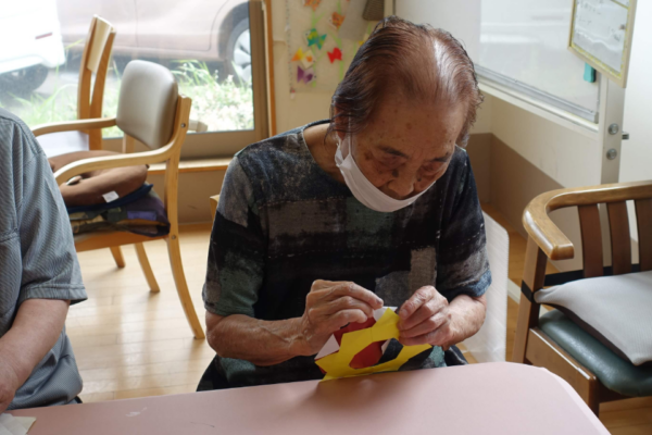 鹿児島ディサービス　創作活動　ひまわり
