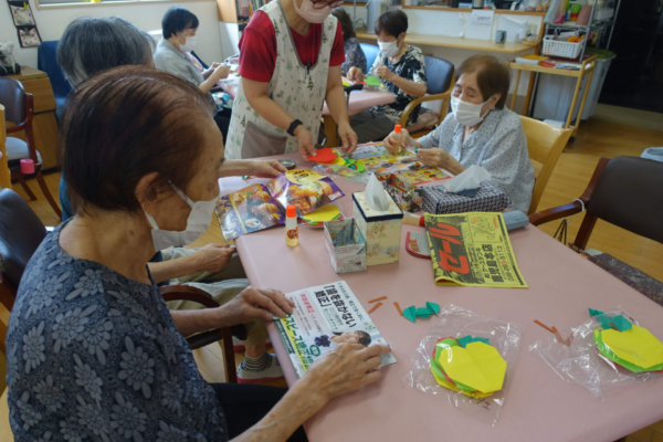 鹿児島ディサービス　創作活動　リンゴ