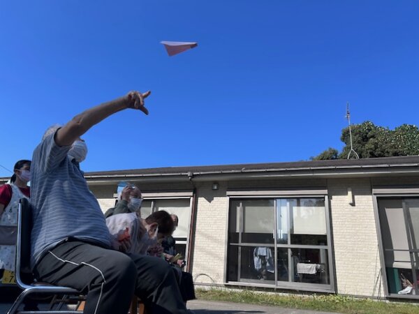 鹿児島 デイサービス 紙飛行機