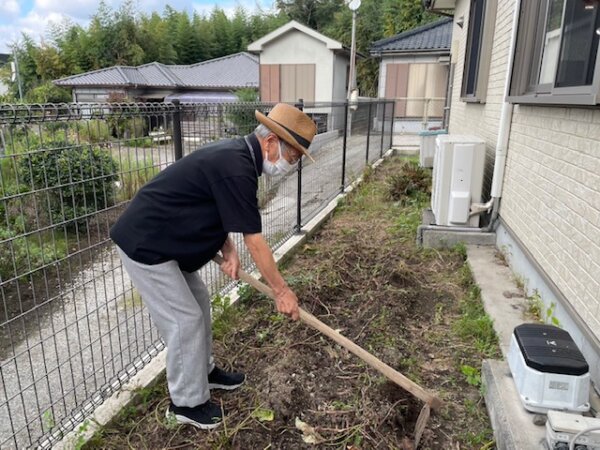 鹿児島　デイサービス　園芸活動　芋掘り