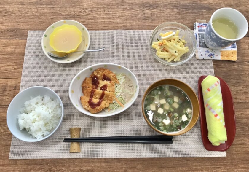 鹿児島 デイサービス 地域密着型通所介護事業 スター倶楽部　とんかつ定食