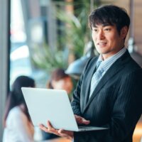 デイサービスの管理者(経営者)の仕事内容は?|必要な資格はある?