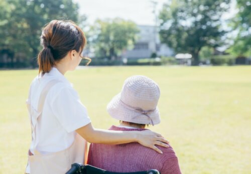デイサービスの経営利益が出ず、つぶれそうな状態になる理由と対策