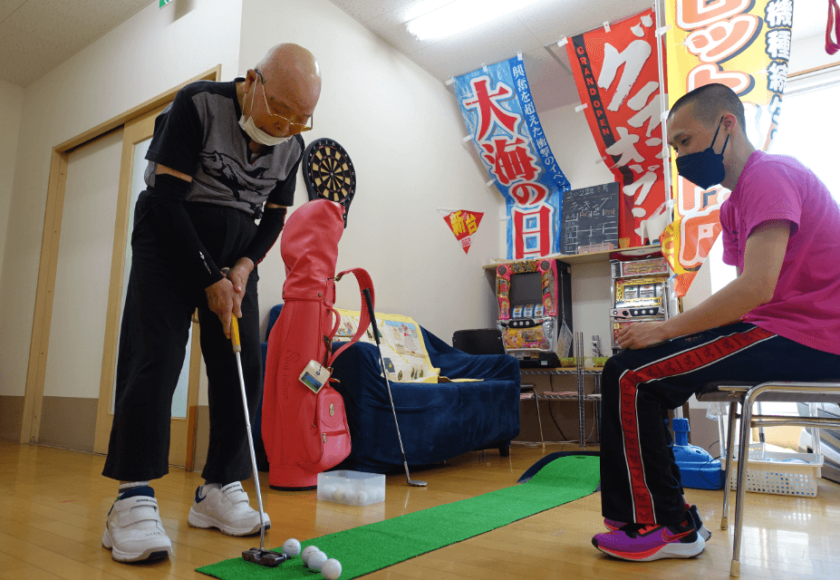 鹿児島ディサービス　ゴルフ　対決