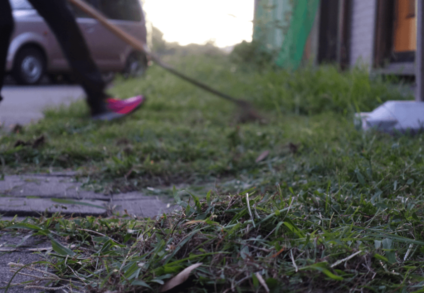 鹿児島ディサービス　草刈り　作業