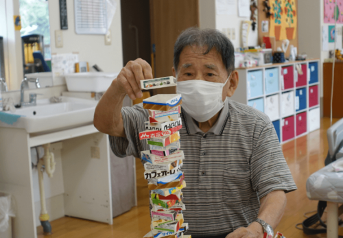 鹿児島ディサービス 牛乳パック積み 活動