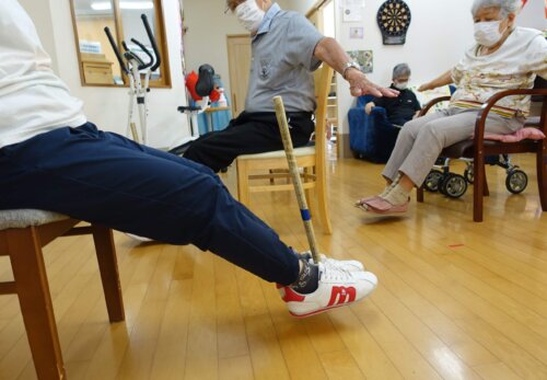 鹿児島デイサービス スター倶楽部よしの レッドコード体操 運動