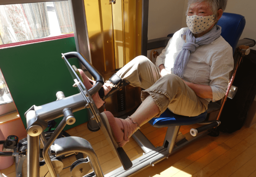 鹿児島ディサービス　マシン　リハビリ