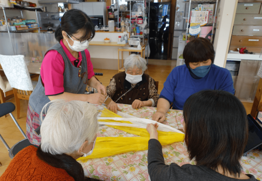 鹿児島ディサービス　しめ縄作り　活動