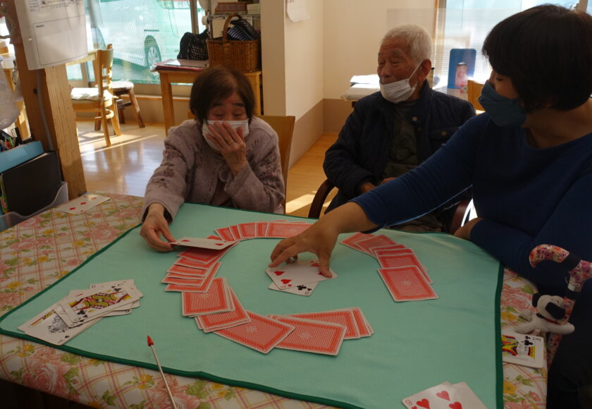 鹿児島ディサービス　トランプ　活動